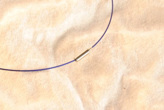 Stahl Halsband - Halsreif in blau ca. 45cm